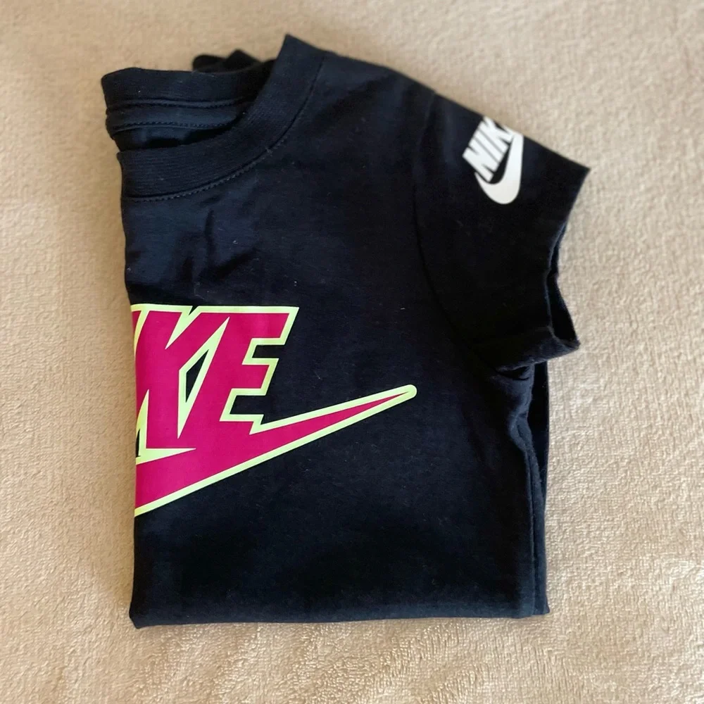 Nike Toddler Logo T-Shirt - Size 4T - Picture 10 of 11